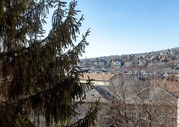 - Sunny - Cute Apartment