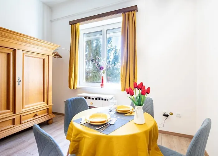 - Sunny - Cute * Budapeszt